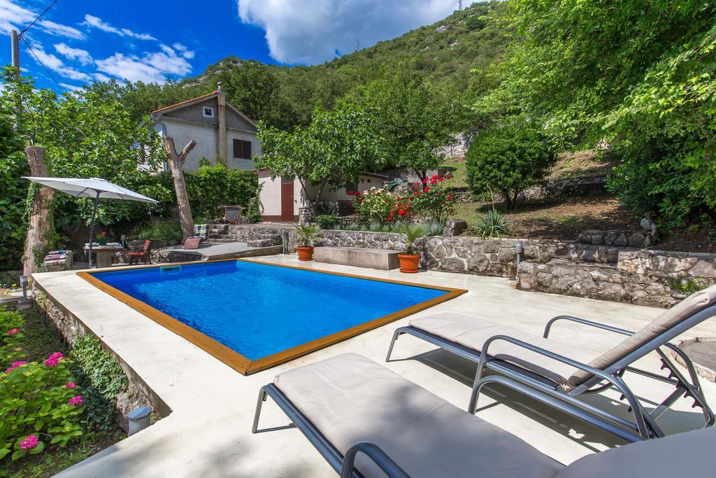 Holiday Home Zita Кральевица Экстерьер фото