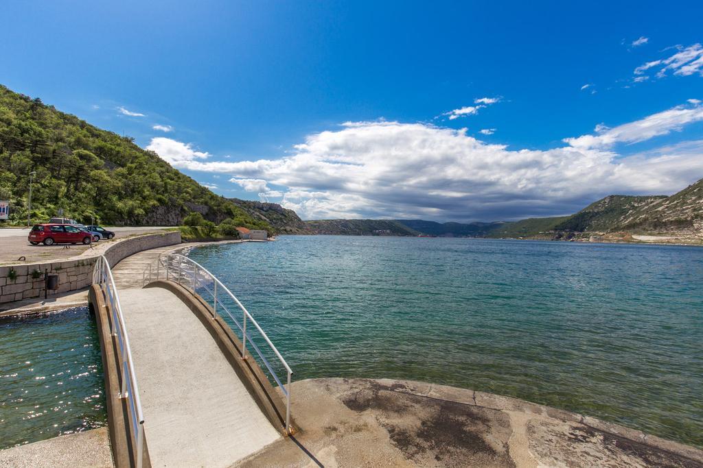 Holiday Home Zita Кральевица Экстерьер фото