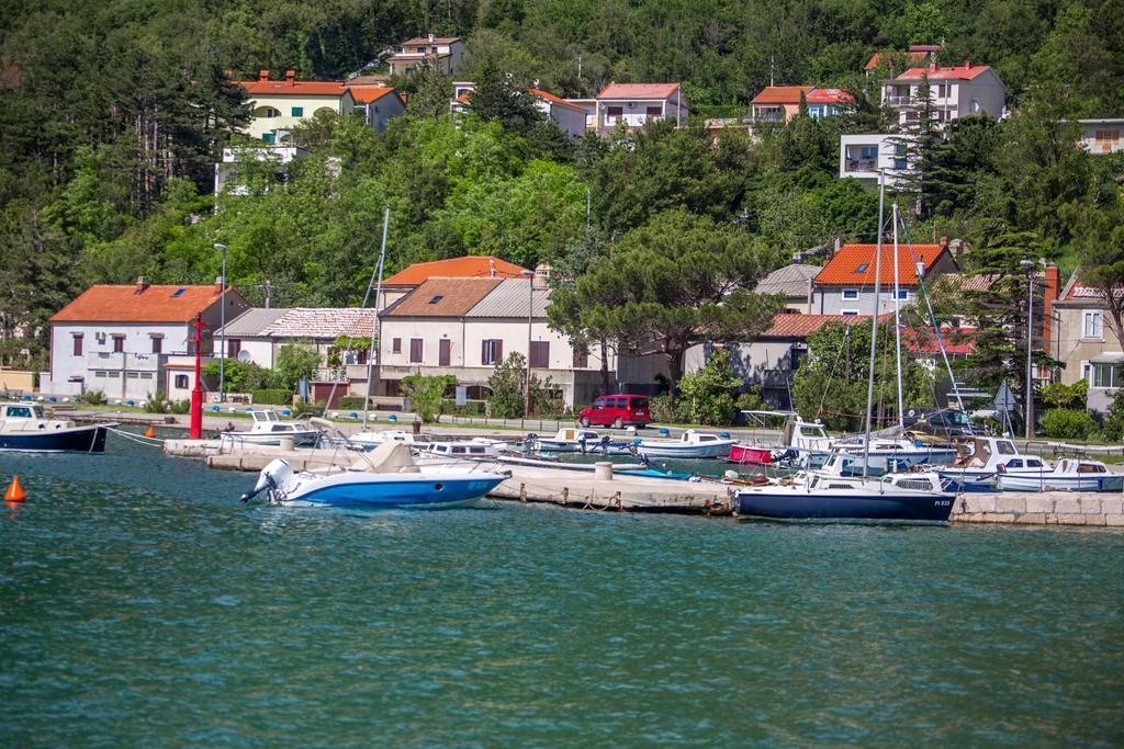 Holiday Home Zita Кральевица Экстерьер фото