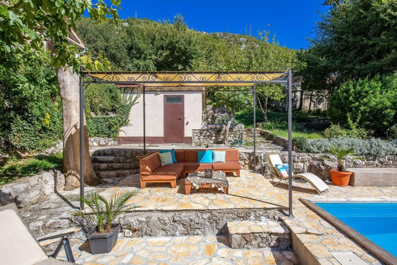 Holiday Home Zita Кральевица Экстерьер фото