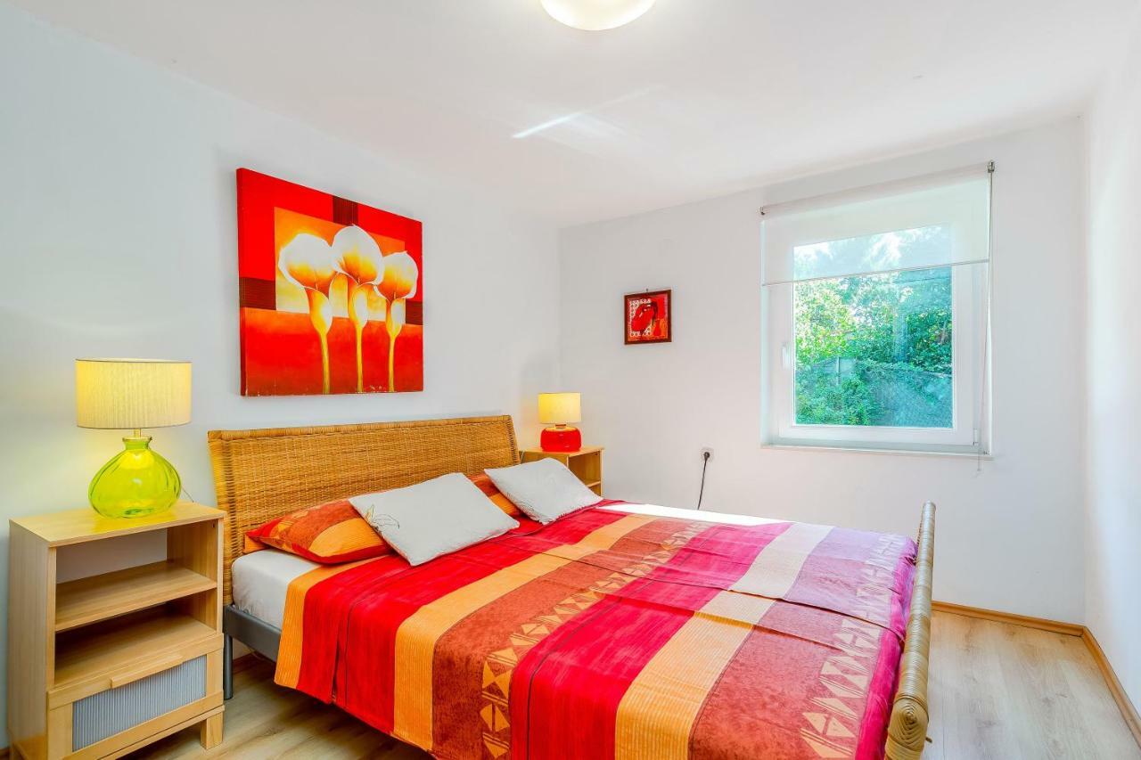 Holiday Home Zita Кральевица Экстерьер фото