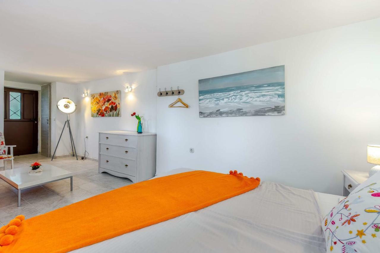 Holiday Home Zita Кральевица Экстерьер фото