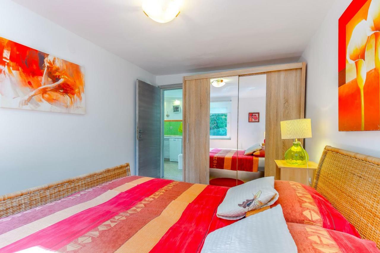 Holiday Home Zita Кральевица Экстерьер фото